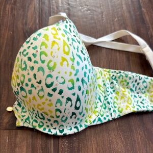 Never Worn (No Tags) Victoria's Secret Green and Yellow Animal Print Bra 34D